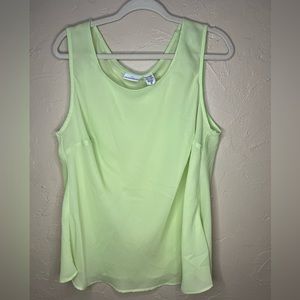 Jaclyn Smith mint green top